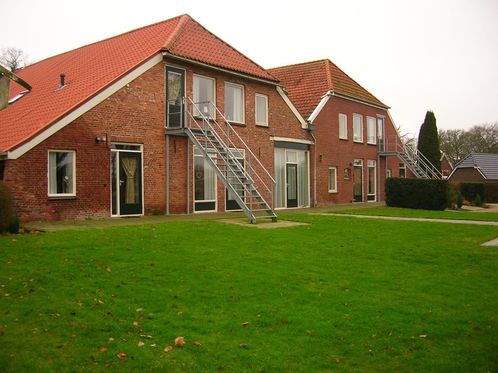 Hotel De Waalehof Jipsinghuizen Exterior foto